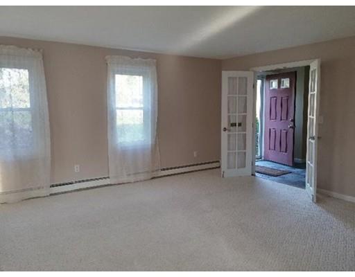 9 Carpenter Hill Rd, Mendon, MA 01756 photo 6