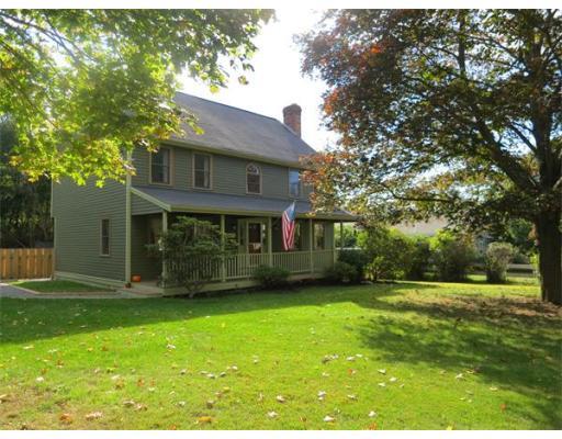 3 Cloutmans Ln, Marblehead, MA 01945 photo 1