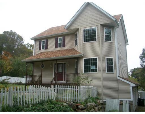 768 Dickinson St, Fall River, MA 02721 photo 2