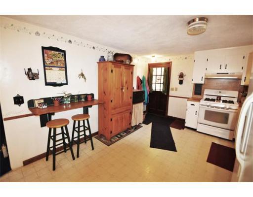 4 Edward Rd, Townsend, MA 01469 photo 9