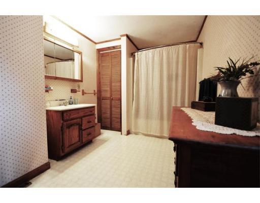 4 Edward Rd, Townsend, MA 01469 photo 16