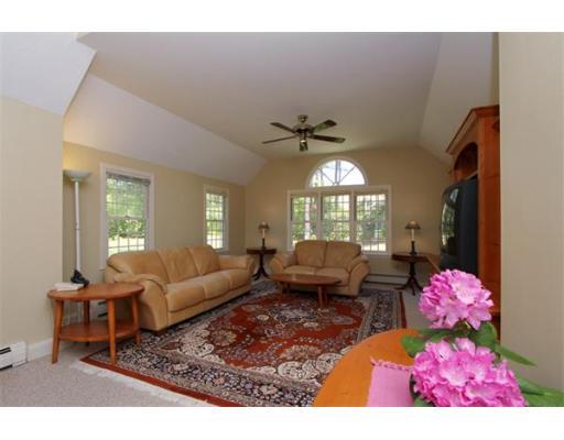 15 Barnacle Ln, Mashpee, MA 02649 photo 6