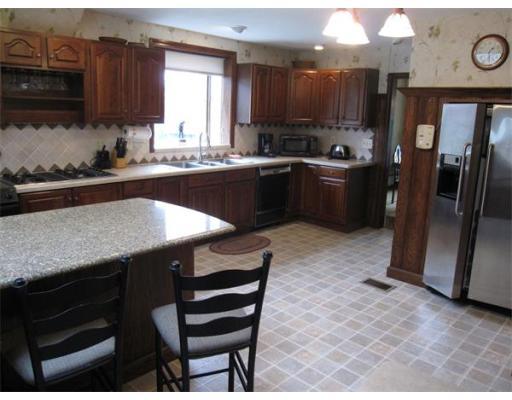30 Lyman St, Easthampton, MA 01027 photo 3