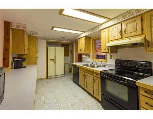 29 Perry St, Douglas, MA 01516 photo 4