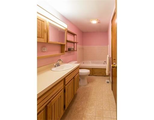 29 Perry St, Douglas, MA 01516 photo 9