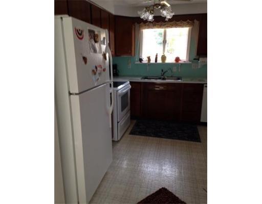 8 Emily St, Worcester, MA 01606 photo 11