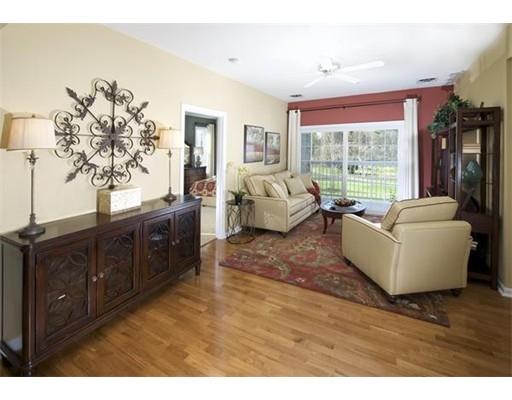 7 Augustus Ct #4001, Reading, MA 01867 photo 2