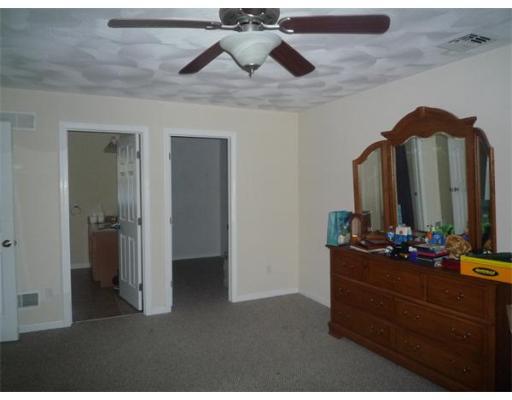 31 Old Farm Ln, Fall River, MA 02720 photo 12