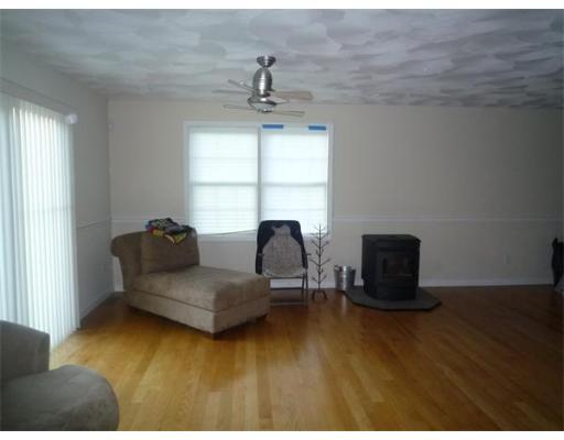 31 Old Farm Ln, Fall River, MA 02720 photo 5