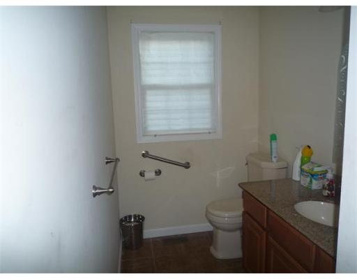 31 Old Farm Ln, Fall River, MA 02720 photo 7