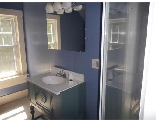 18 Lyman Ave, Easthampton, MA 01027 photo 14