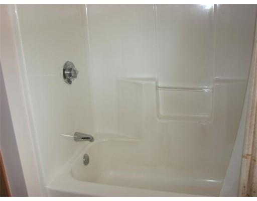 79 Halford St, Gardner, MA 01440 photo 14