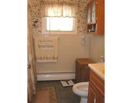 79 Halford St, Gardner, MA 01440 photo 17
