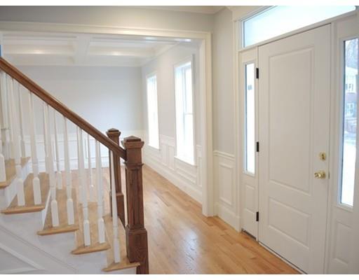30 Harvard Cir, Needham, MA 02492 photo 3