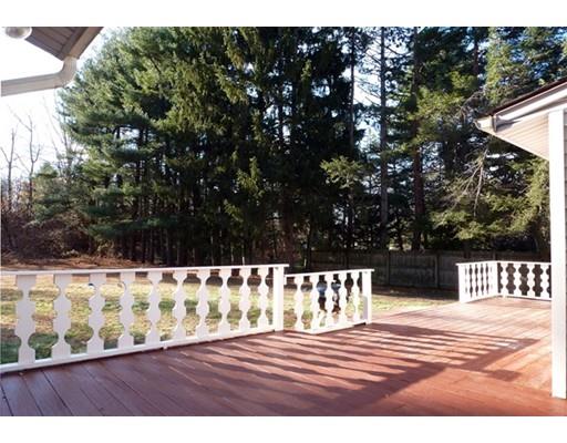 115 Catalina Dr, Springfield, MA 01128 photo 2