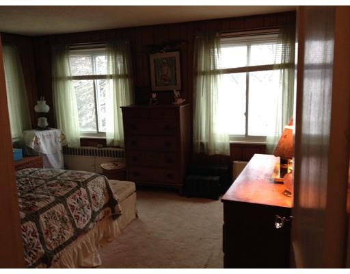 29 S Point Rd, Webster, MA 01570 photo 10