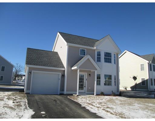 11 Ecklund Dr, Lowell, MA 01852 photo 1