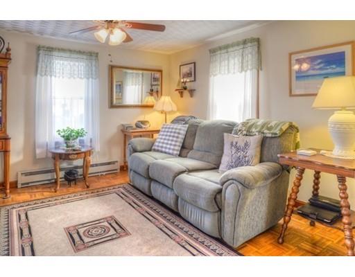 112 Pleasant St, Gloucester, MA 01930 photo 6