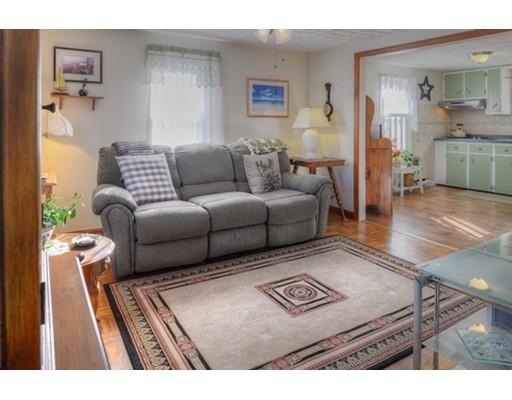112 Pleasant St, Gloucester, MA 01930 photo 9