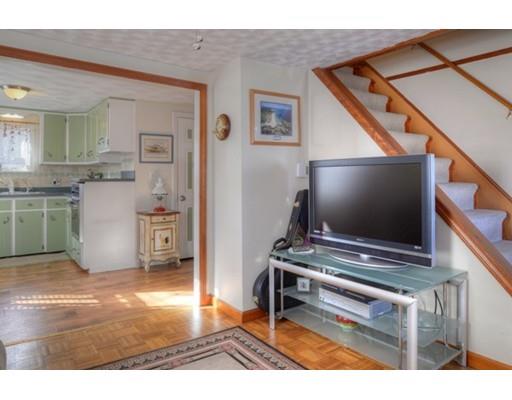 112 Pleasant St, Gloucester, MA 01930 photo 5