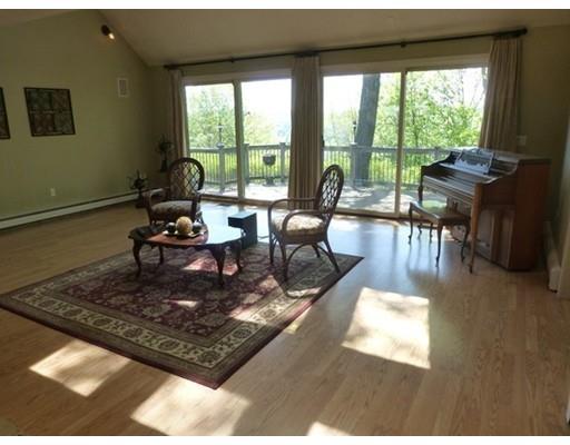 43 Hickory Dr, Worcester, MA 01609 photo 5