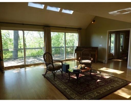 43 Hickory Dr, Worcester, MA 01609 photo 4