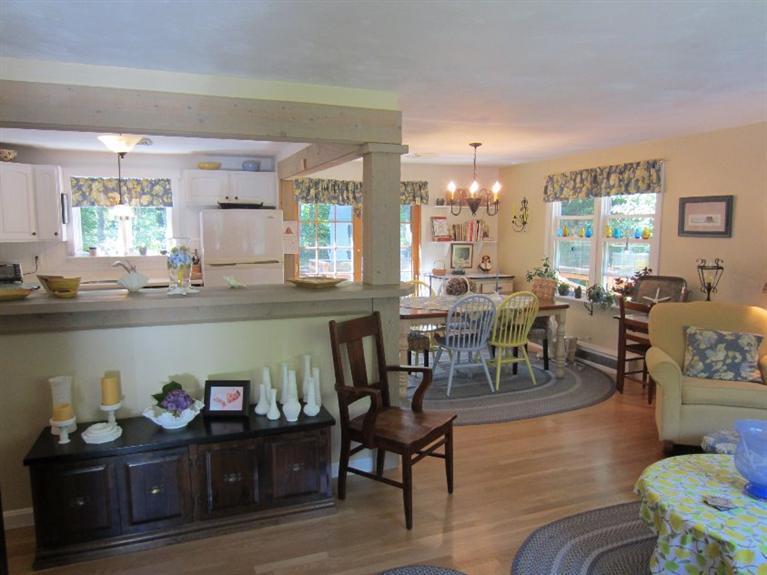 6 Brewster Rd, Mashpee, MA 02649 photo 4