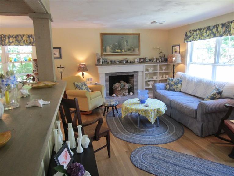6 Brewster Rd, Mashpee, MA 02649 photo 5