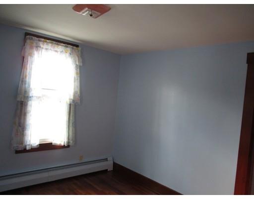 36 Travers St, Gardner, MA 01440 photo 8