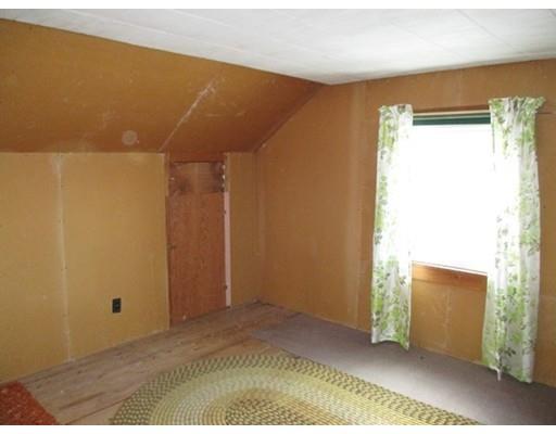 36 Travers St, Gardner, MA 01440 photo 13