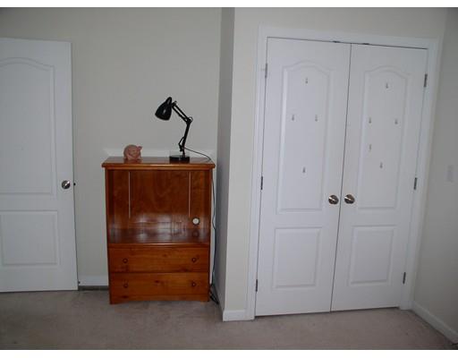 282 Christopher Dr, Springfield, MA 01119 photo 23