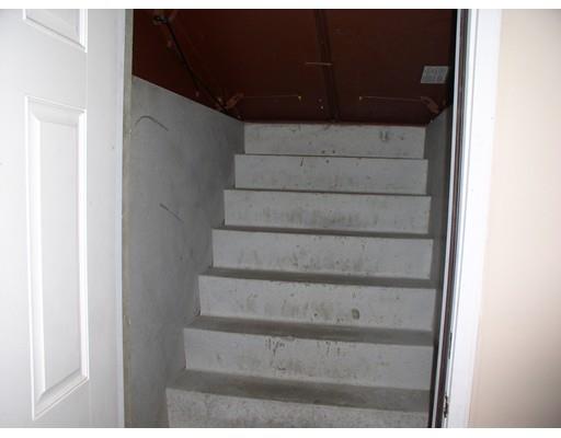 282 Christopher Dr, Springfield, MA 01119 photo 27