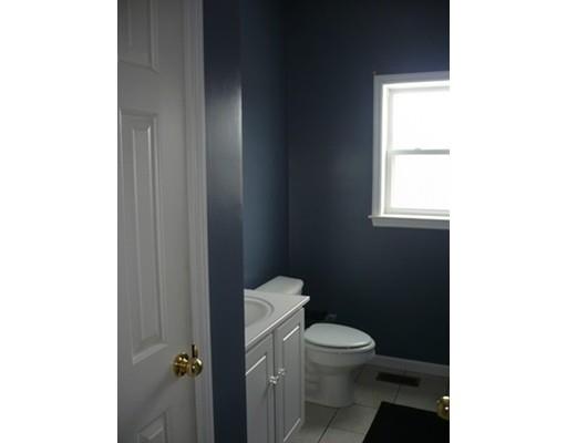 33 Arrowsic St, Worcester, MA 01606 photo 3