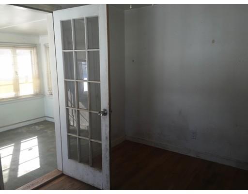 207 Edendale St, Springfield, MA 01104 photo 13