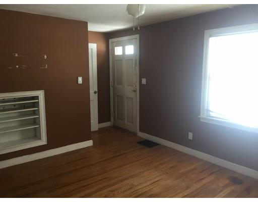 207 Edendale St, Springfield, MA 01104 photo 8