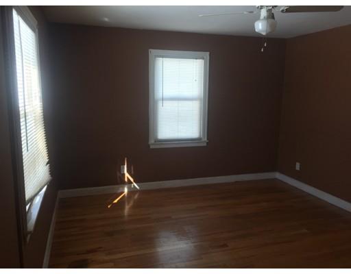 207 Edendale St, Springfield, MA 01104 photo 6