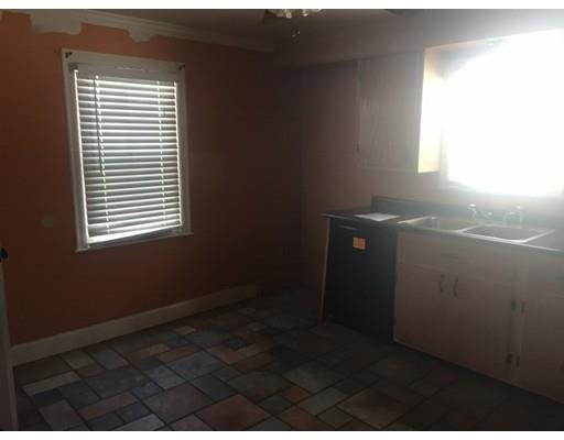 207 Edendale St, Springfield, MA 01104 photo 9
