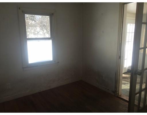 207 Edendale St, Springfield, MA 01104 photo 12