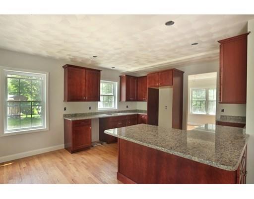 4 Mohawk Cir, Georgetown, MA 01833 photo 5