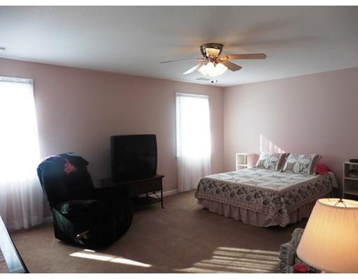 46 Barrington Dr, Springfield, MA 01129 photo 21