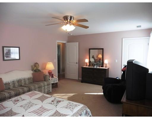 46 Barrington Dr, Springfield, MA 01129 photo 22
