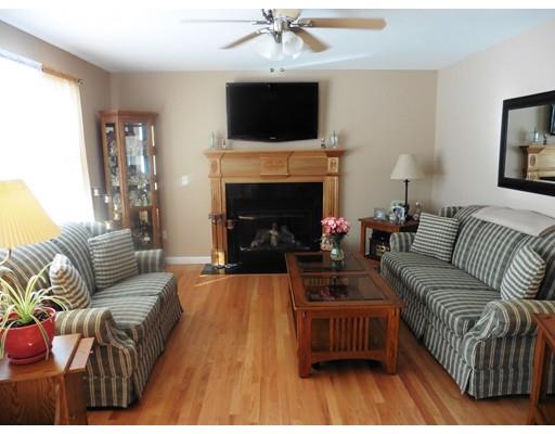 46 Barrington Dr, Springfield, MA 01129 photo 3