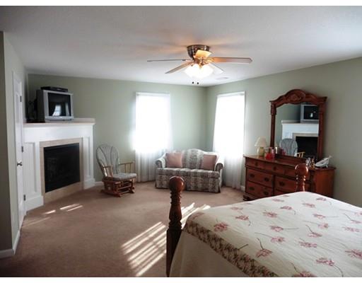 46 Barrington Dr, Springfield, MA 01129 photo 13