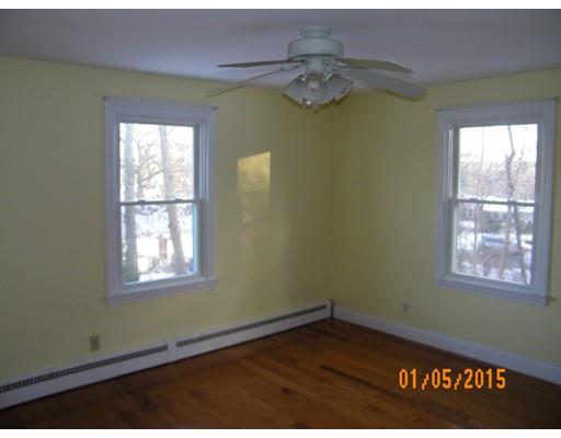 31 Exeter St, West Springfield, MA 01089 photo 6
