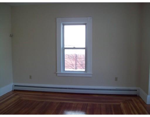 83 Abbott St, Lawrence, MA 01843 photo 4