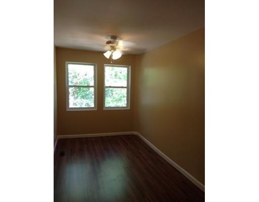 285 Denver St, Springfield, MA 01109 photo 8