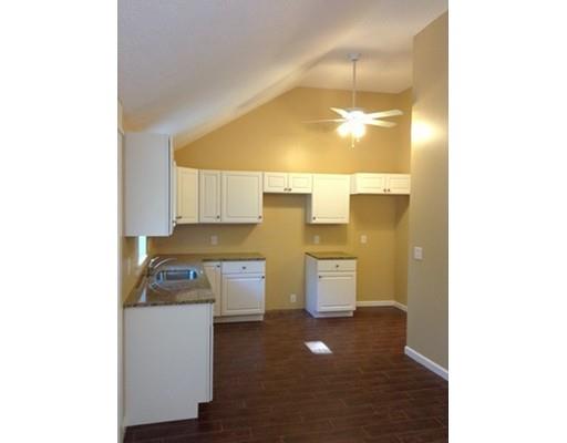 285 Denver St, Springfield, MA 01109 photo 3