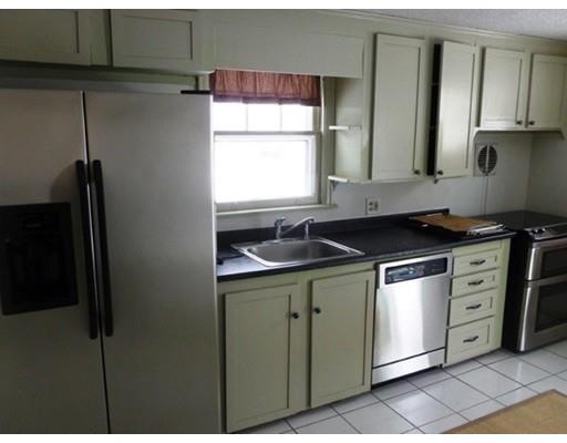 84 Mayflower Rd, Springfield, MA 01118 photo 3