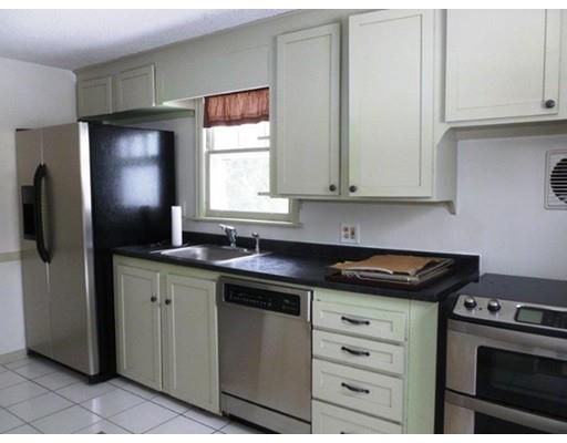 84 Mayflower Rd, Springfield, MA 01118 photo 5