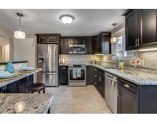 18 Robin Rd, Reading, MA 01867 photo 11